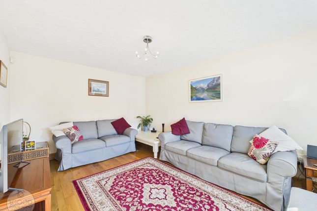 26, Frome Park, Hereford photo 2