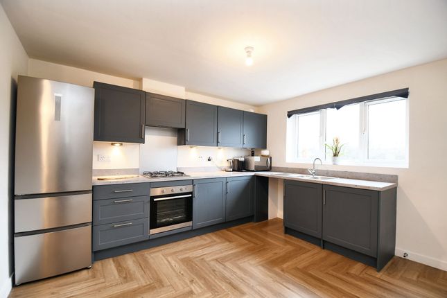 25 Poppy Lane, Salford photo 2