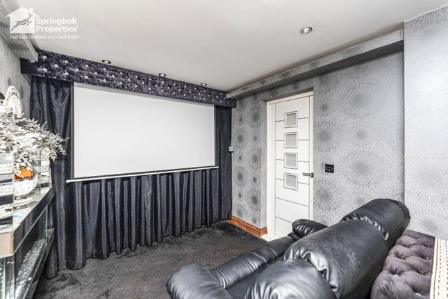 4, Spring Close, Pontefract photo 2