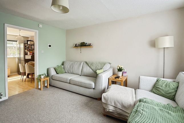 29, Matravers Close, Westbury photo 4