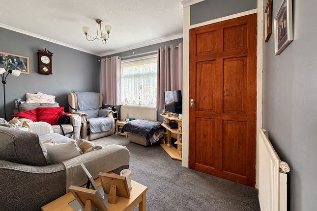 11, Brynamlwg, Pontyclun photo 4