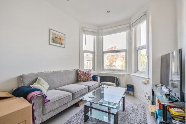 Flat 2, 35, Ashdown Road, West Sussex photo 2