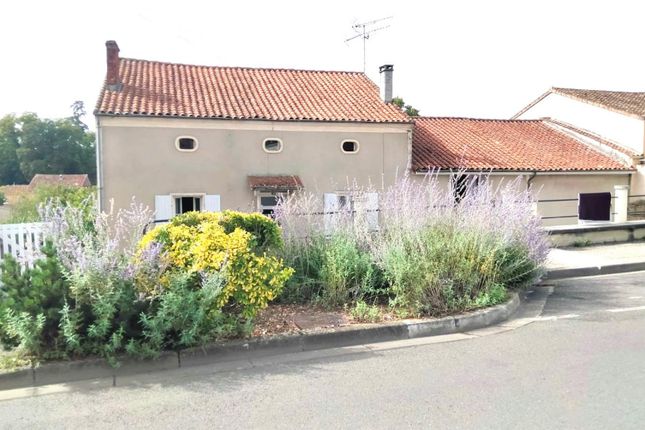 Thumbnail Country house for sale in Ruffec, Charente, France - 16700