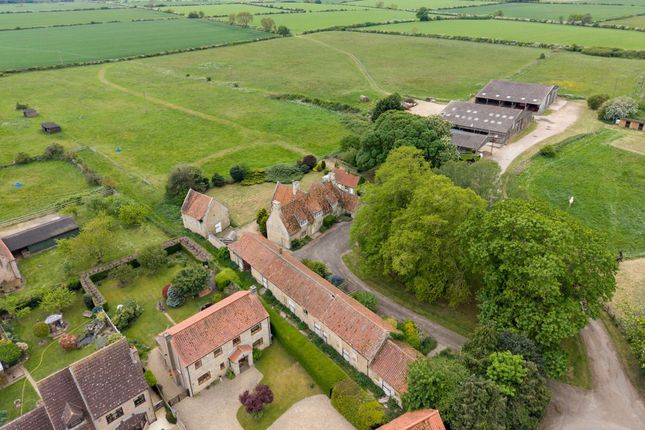 The Chestnuts Farmhouse, Blacksmith Lane, Grantham photo 2