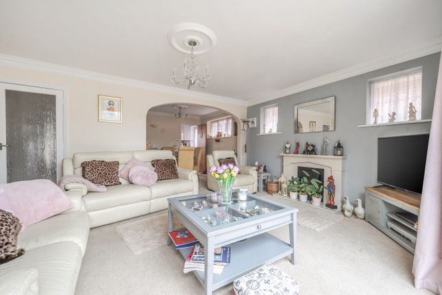 4, Foxdale Drive, Littlehampton photo 4