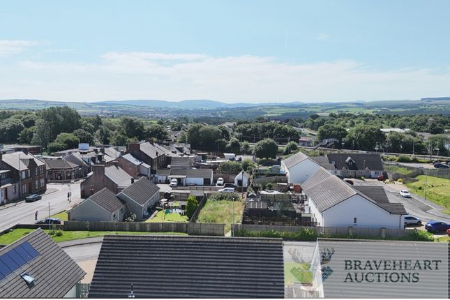 1-bed flat on Searle Terrace, Cumnock, £17,000