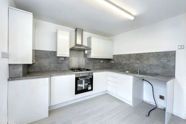 35, Collingwood Court, Washington photo 3