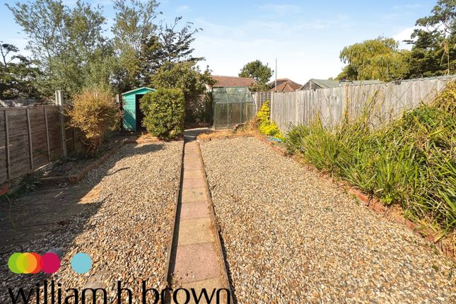 9, Lake Way, CLACTON-ON-SEA photo 5