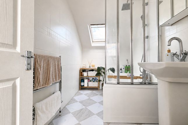 Flat C, 15A, Clifton Road, London photo 2