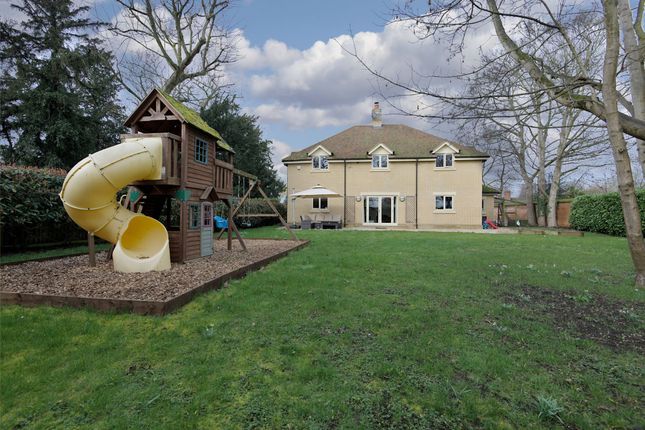 2 Clifton House Gardens, Shefford photo 4