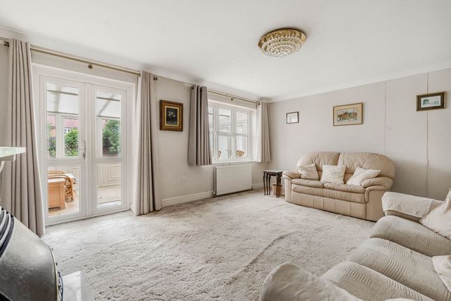 6 Pine Trees Drive, Uxbridge photo 3