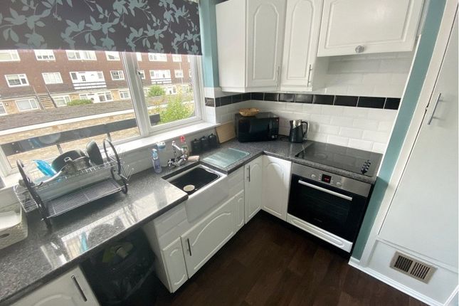 51, Knoll Avenue, Darlington photo 4