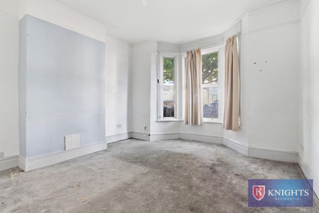 38, Fairfield Road, London photo 2
