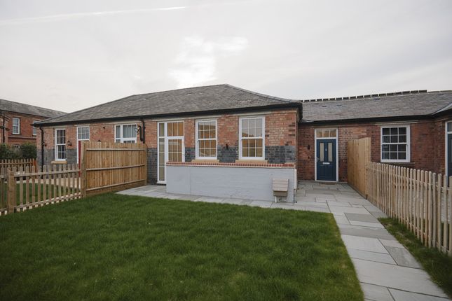 Thumbnail Town house for sale in Gainsford Road, Humberstone