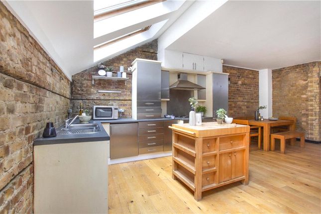 Flat 2, 19-20, Dufferin Street, London photo 2