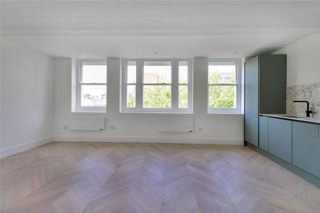 Kitchen / Living