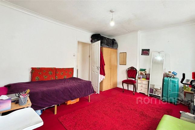 17A,, Elms Road, Hampshire photo 2