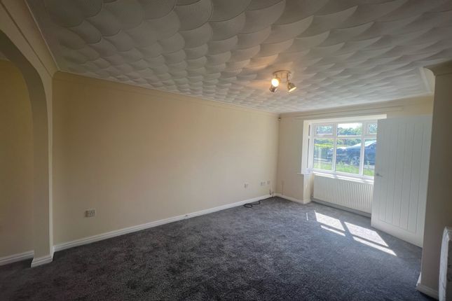 11, Stockport photo 2