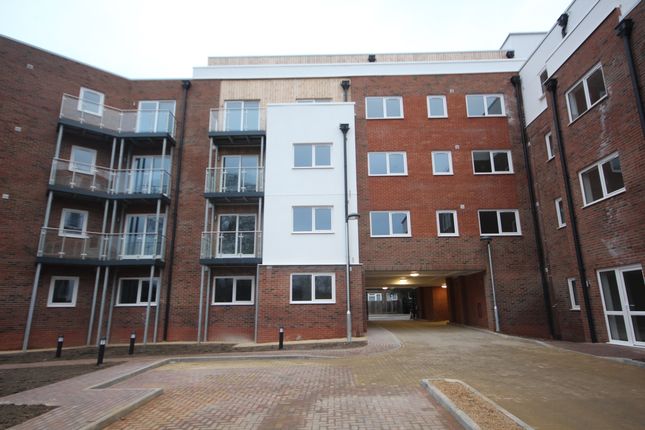 Thumbnail Flat to rent in Dudley Street, Luton