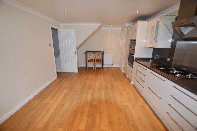 43, Walbrook Avenue, Milton Keynes photo 4