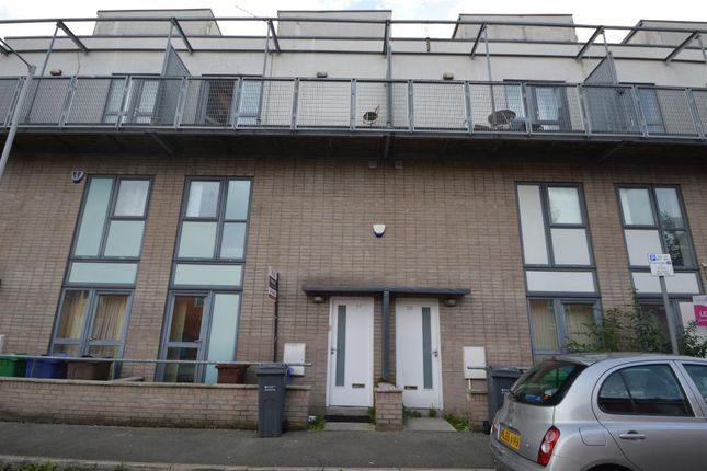 3-bed house on Boston Street, Manchester, £1,960/mo