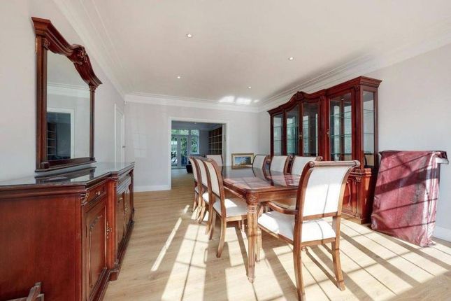 42, Highfield Gardens, London photo 5