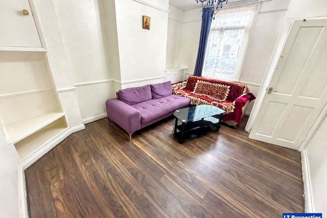 37 Naseby Road, Luton photo 2
