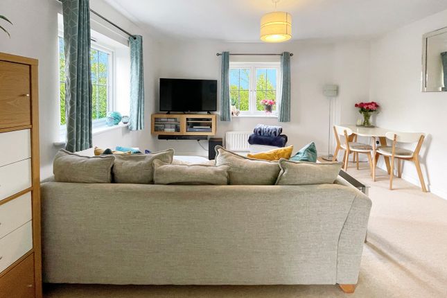 Flat for sale in Abrahams Close, Amersham