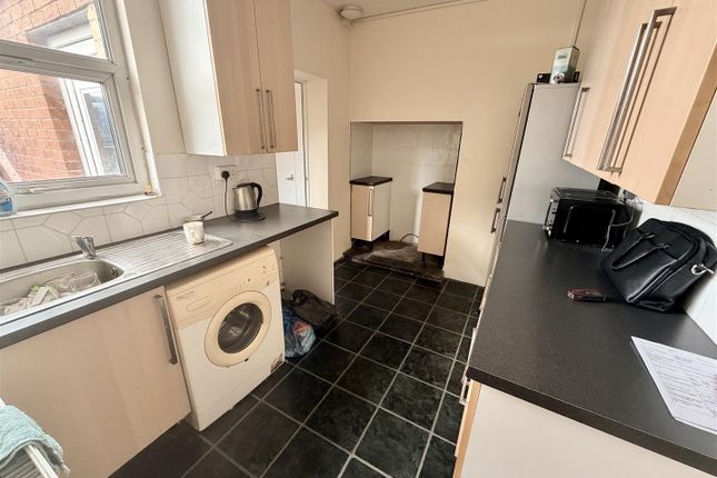 4, Brynteg Terrace, Ammanford photo 3