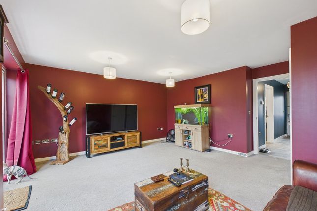 6, Gray Avenue, Ely photo 4