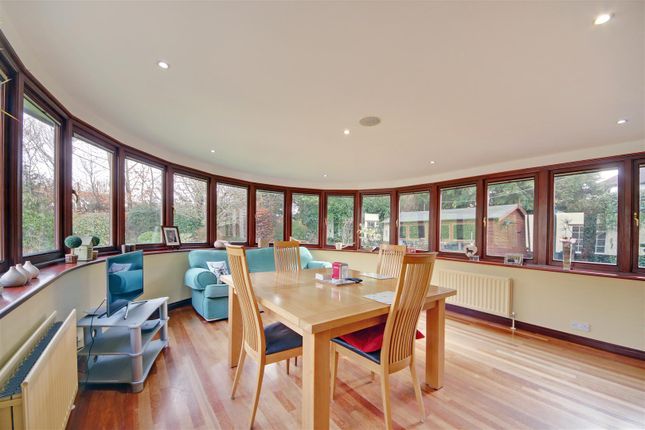 22, The Avenue, Radlett photo 4