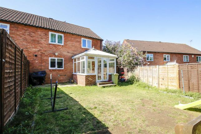 17, Rawlins Road, Milton Keynes photo 4