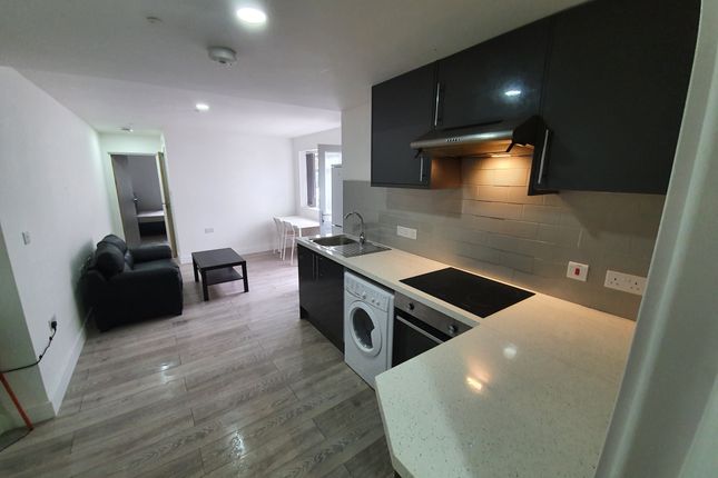 Flat 2, Flat 2, 25 Minny Street, Cardiff photo 2