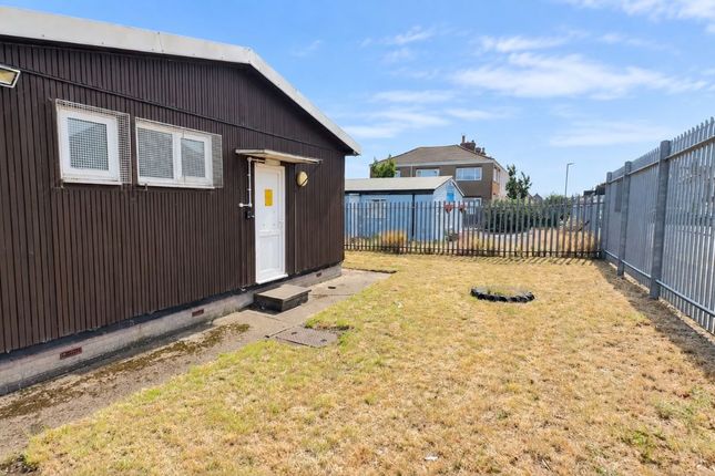 Compound 1, Suggitts Lane, Cleethorpes photo 5