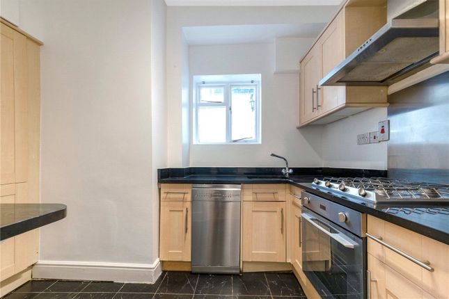 Flat to rent in Hyde Park Square, Hyde Park, London
