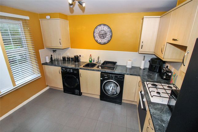 18, Charmind Walk, Swindon photo 3
