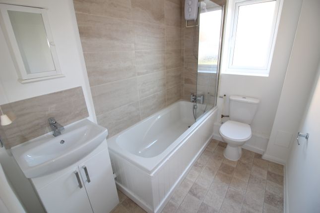 Flat for sale in Topaz House, Worcester Park