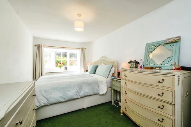 Flat 17, Montpellier Court,, Montpellier Road, Devon photo 3