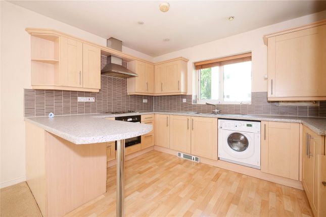 43, Lodge Road, Bradford photo 3