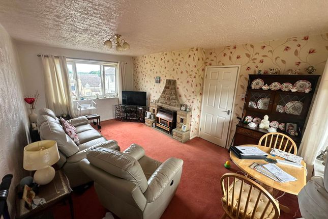 18, Leconfield House, Cavendish Road, Bradford photo 3