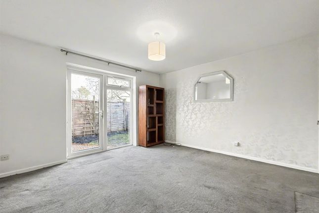15, Newgate Close, St. Albans photo 3