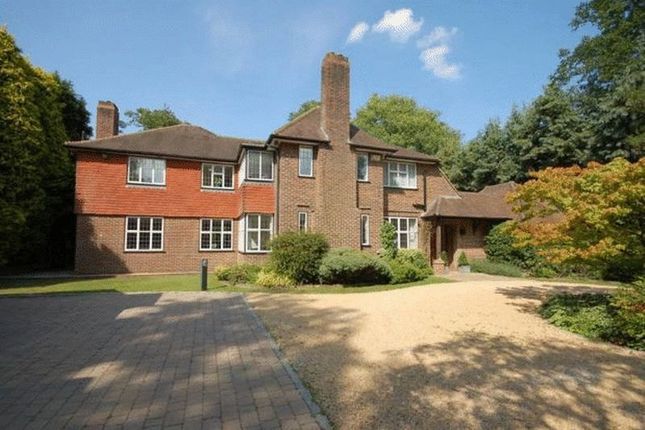 Detached house to rent in Woodland Way, Kingswood, Tadworth