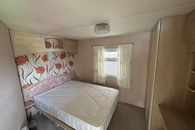 Bungalow to rent in Park Homes, Mexborough