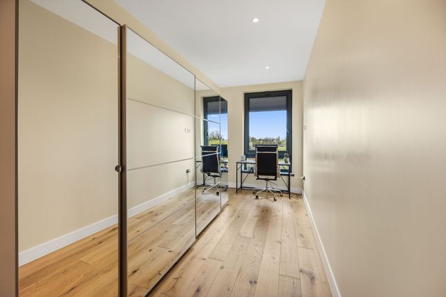 Flat for sale in The Ring, Bracknell
