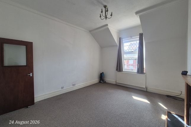 Flat 3 32, Mostyn Avenue, Craig Y Don photo 3