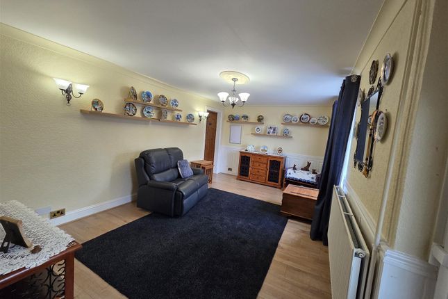 7, Laxton Drive, Mansfield photo 3