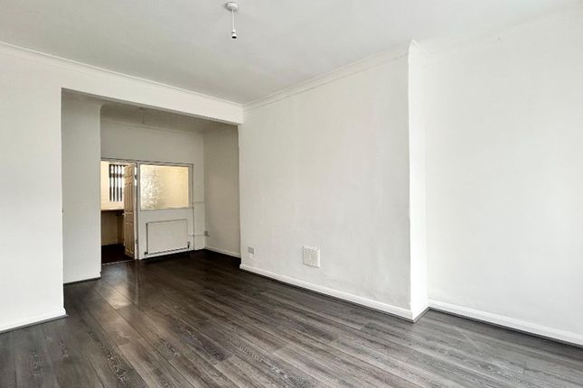 24, Berkshire Street, Hull photo 3