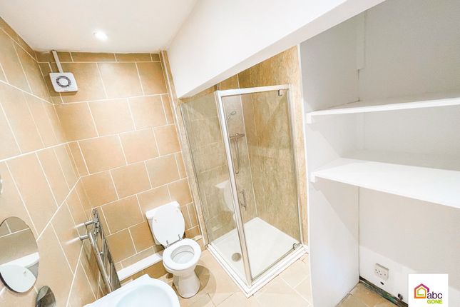 Flat 2, 33 Anerley Road, Westcliff-on-Sea photo 3