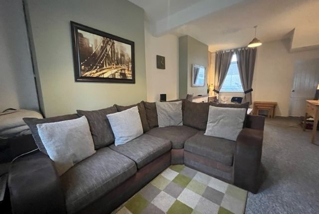 13, CAERPHILLY photo 5