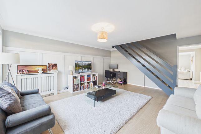 66 Fairacres, Great Missenden photo 3